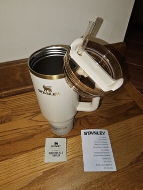 Stanley 40 Oz Birch Woodgrain White and Gold Trim Travel Tumbler with Clear Lid